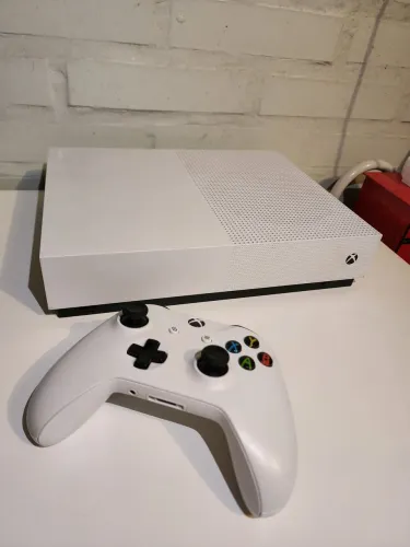 XBOX ONE S 1TB