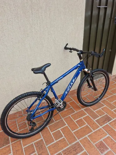 Vendo uma bicicleta aro 26