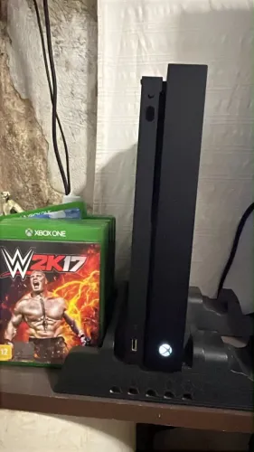 Xbox One X 1TB