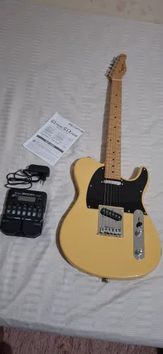 Guitarra Tagima TW 55 + Pedaleira Zoom G1 Four