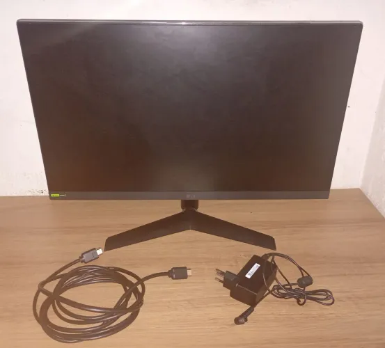 Monitor Gamer LG UltraGear, 24 Polegadas Full HD, 180Hz IPS 1ms HDMI/DP