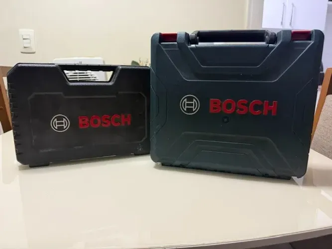 Parafusadeira Bosch Professional GSR 120-LI + Kit Bosch de Brocas e ponteiras