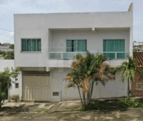 DIVINÓPOLIS/MG  Casa com uma área construída de 43,21m², situada no bairro Bela Vista