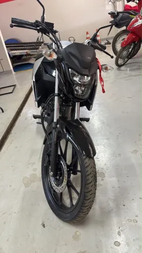 Vendo moto titan 0 km