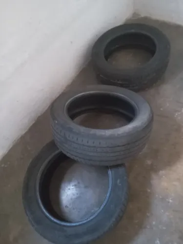 Pneus Aro 15 - 195/55/15. 3 três pneus 300, reais.
