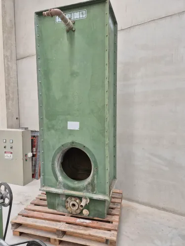 Torre de resfriamento usada completa marca Alpina