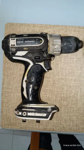 Makita, Parafusadeira Makita BDF 452 18volts, usada em perfeito estado. Sem bateria. 