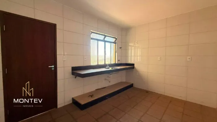 Apartamento à venda, 3 quartos, 1 suíte, 1 vaga, Planalto - Divinópolis/MG