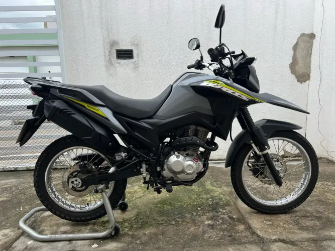 Bros 160 ano 2025