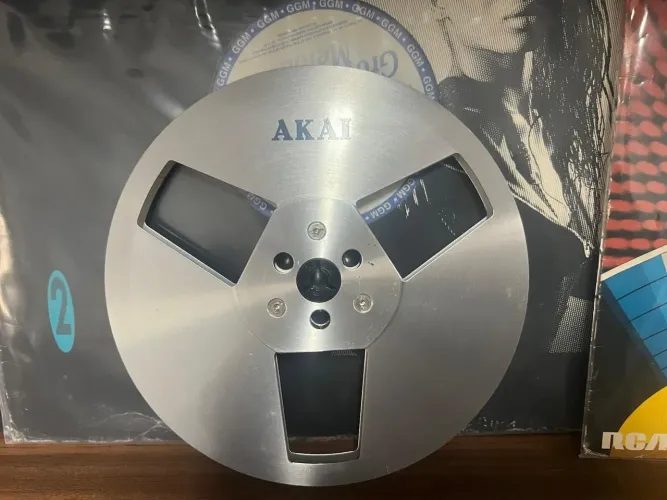 CARRETEL AKAI