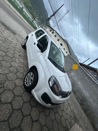Fiat Uno Attractive 1.0 EVO Fire Flex 8V 5P 2021