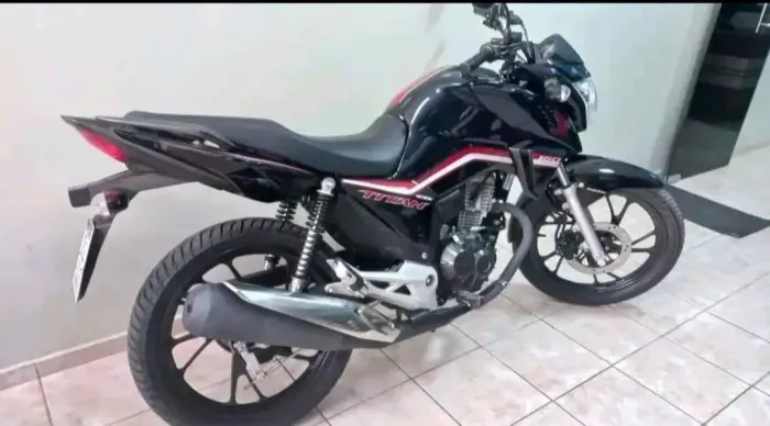 VENDE-SE MOTO NOVA!<br>MOTO NOVA, 5 MIL A VISTA OU PARCELAMOS NO BOLETO BANCÁRIO.