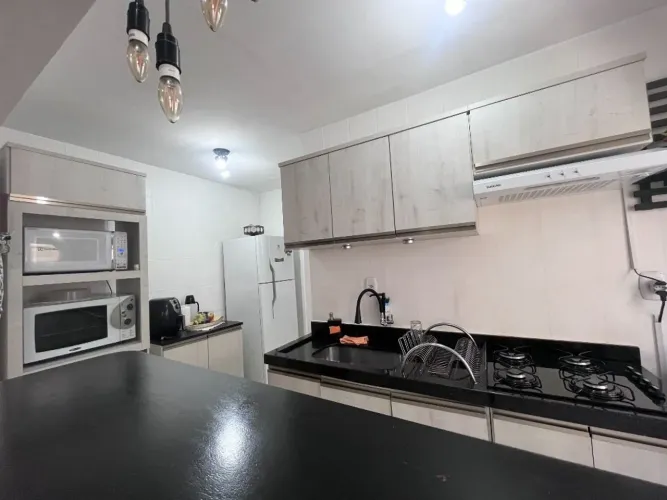 Apartamento com 3 dormitórios à venda, 48 m² por R$ 350.000,00 - Praia Comprida - São José