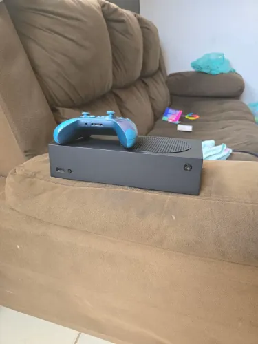 Xbox series s 1tb preto com 1 controle