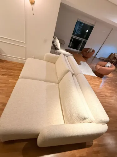 Sofá retrátil da Kaza Estilo Interiores