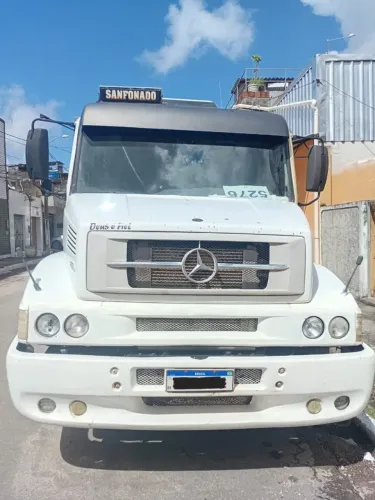 Mercedes Benz em perfeito estado.
