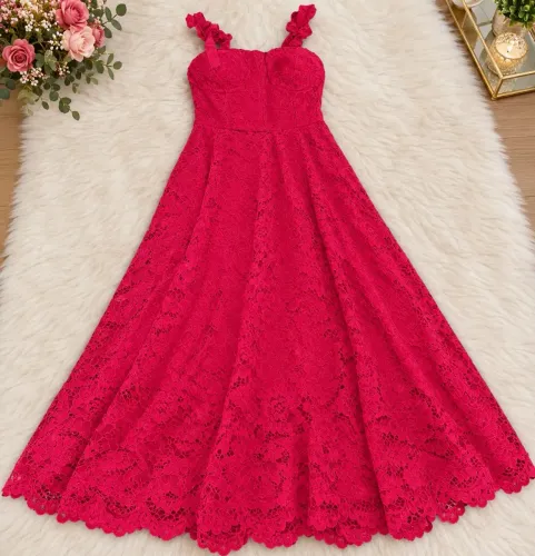 Vestido Midi de Renda Vermelho Doce Maria - Tamanho P (Usado 1x)<br>
