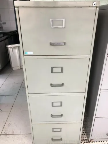 Arquivo em aço com 4 gavetas (Só aço)
