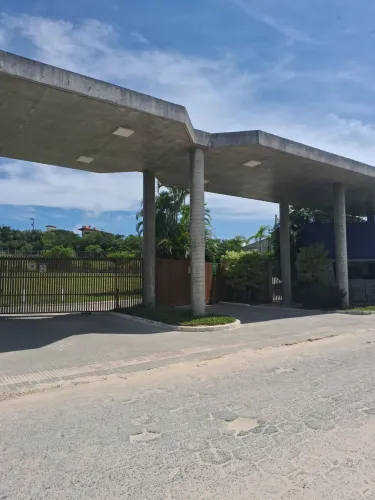Terreno em condomínio na praia do rosa