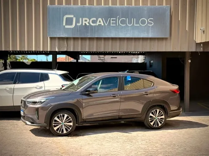 Fiat Fastback Audace 200 TB AUT (hibrído) 2025