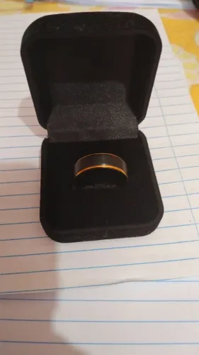 Anel masculino de Tungstênio Preto com filete Dourado aro 28/29