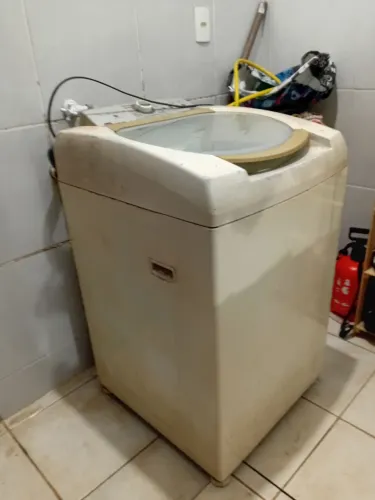 Máquina de lavar roupas leia a descrição