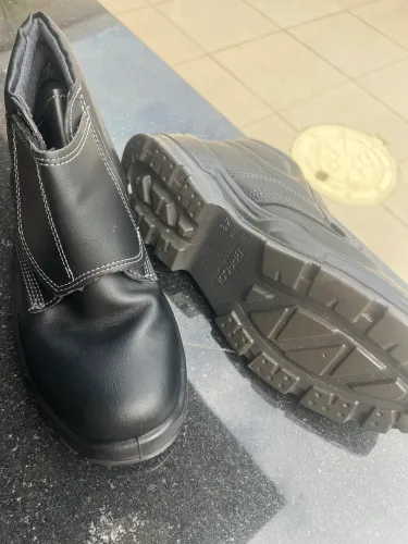 Bota de segurança preta tamanho 38