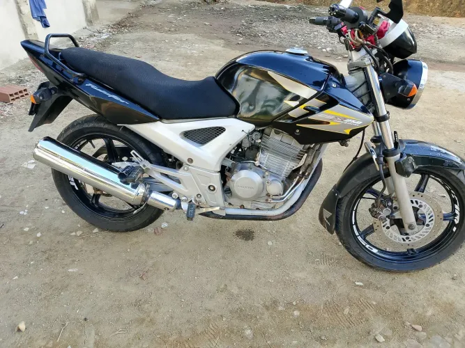 Cbx Twister 250