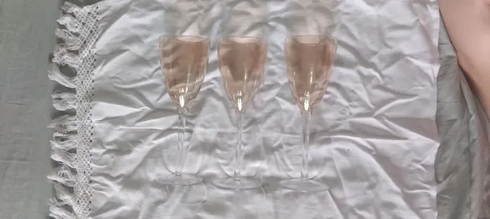 Conjunto 3 taças âmbar com pé incolor de vidro