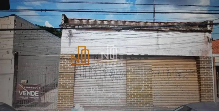 Casa com salão à venda no centro de Indaiatuba/SP
