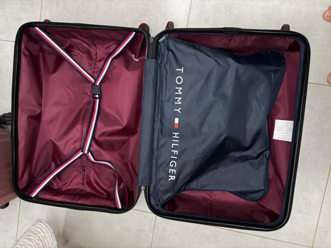 Mala da Tommy Hilfiger 23kg original