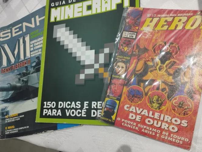 Revistas Minecraft, senha e heróis antigos