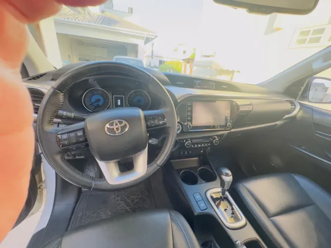 Toyota Hilux CD SRV 4X4 2.8 TDI Diesel Aut. 2020