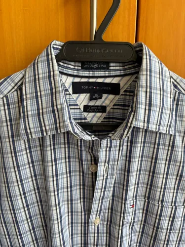 Camisa Tommy como nova 