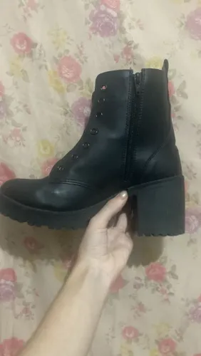 Bota Tratorada tamanho 38 com salto