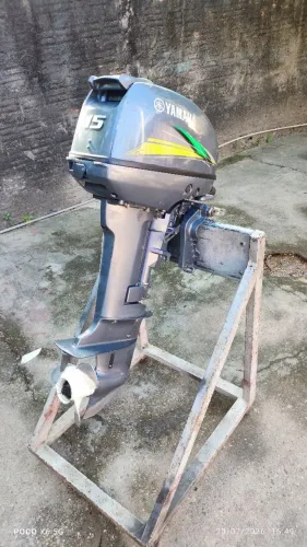 Motor Popa Yamaha 15 Hp moderno