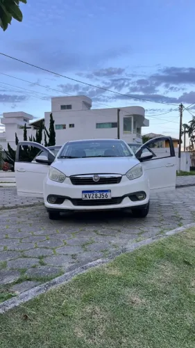 Fiat Grand Siena Tetrafuel 1.4 EVO F. Flex 8V 2013