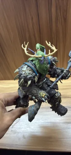 World of Warcraft Night Elf Druid:  Bearmantle Action Figure