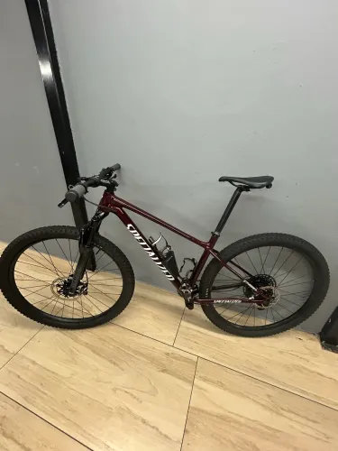 Bicicleta Specialized Chisel Comp 2024