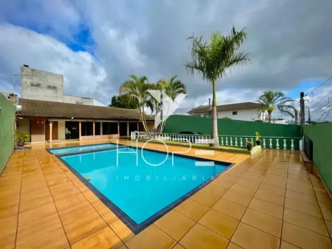 Chácara com piscina à Venda 450m² Colúmbia Zona Oeste Londrina/PR