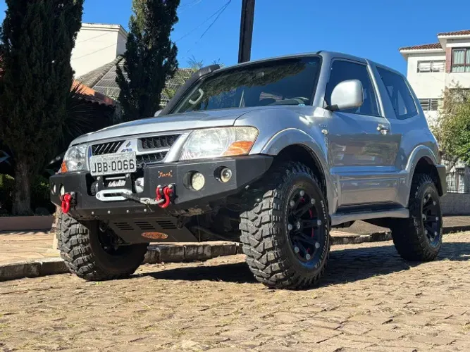 Mitsubishi Pajero GLS Hpe/hpe Full 3.8 233cv 3P AUT 2005