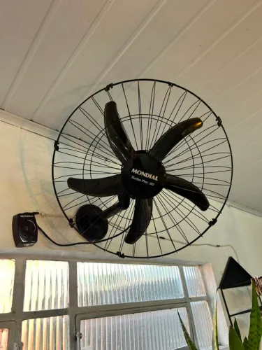Vendo 2 Ventilador de parede
