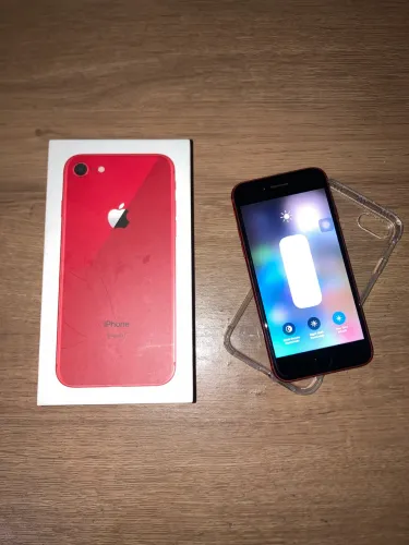 iPhone 8 Vermelho 64GB