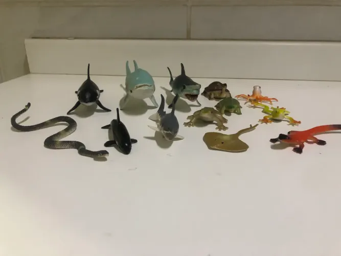 Lote Miniaturas de Peixes e Répteis de borracha