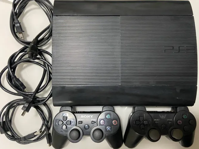 PS3 Super Slim Desbloqueado Atualizado + 2 Controles + Jogos
