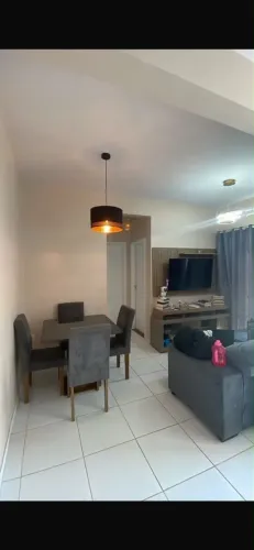 Alugo um apt semi mobiliado com dois quartos
