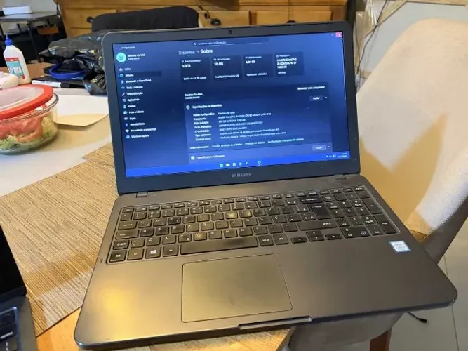 Samsung -  i5 (8ª gen) i5-8265U 1.60GHz (1.80 GHz) | 8 GB RAM | HD 1 TB + SSD 246 GB