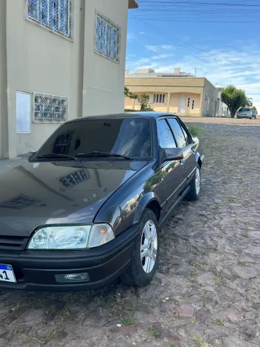Chevrolet Monza GLS/ Hi-tech 2.0 EFI 2P E 4P 1996