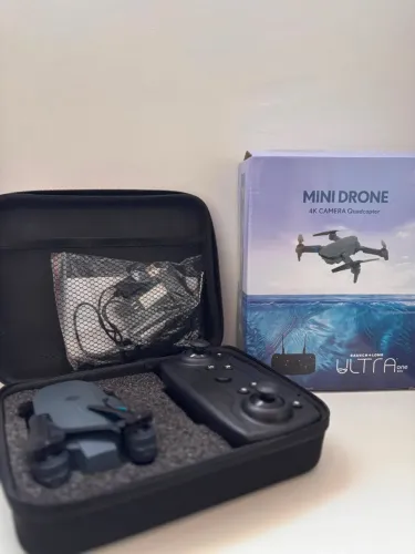 MINI DRONE 4K QUADCOPTER COM CÂMERA - SEMINOVO / ÓTIMO ESTADO