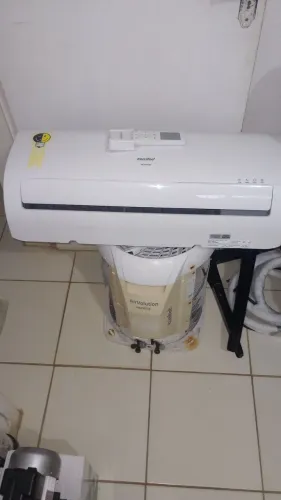 Ar condicionado 9.000 BTUs inverter Comfee